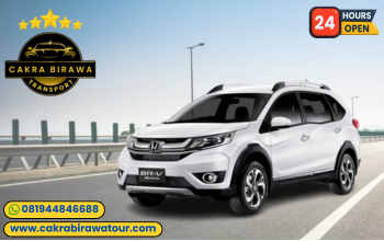 Sewa mobil Malang Br-V stylish dan tangguh, pilihan tepat untuk city tour maupun perjalanan luar kota.