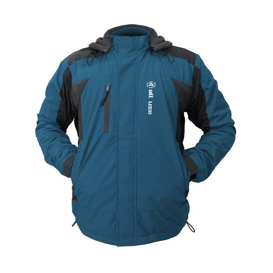 Jaket gunung dengan bahan waterprofd cocok untuk berkunjung ke bromo