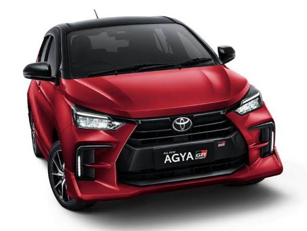 Pilihan terbaik sewa agya malang: Foto depan Toyota Agya terbaru yang stylish dan efisien