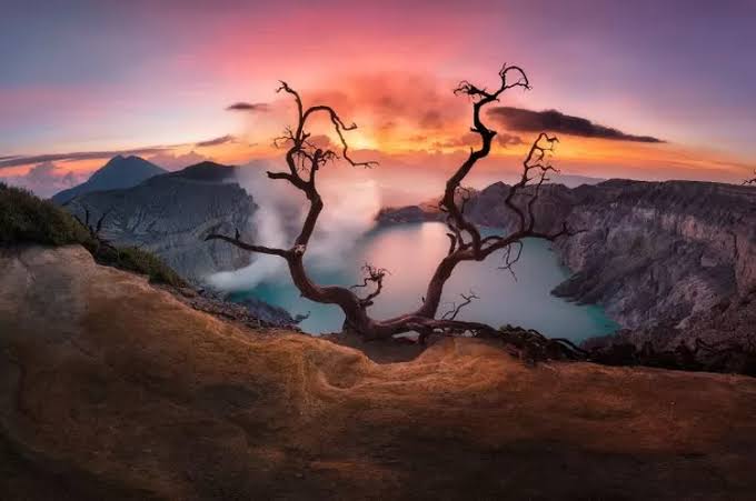 Sunrise di Kawah Ijen Banyuwangi