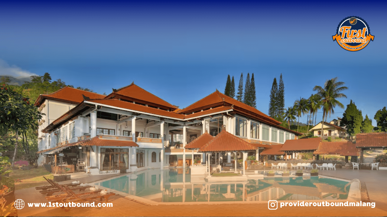 Suasana pegunungan Trawas sebagai destinasi outbound Jawa Timur terbaik