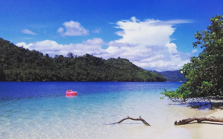 pantai malang selatan sebagai destinasi wisata malang untuk slow travel