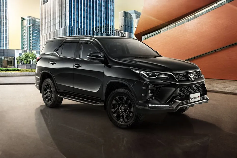 Fortuner untuk bisnis tamu VIP dan perjalanan eksekutif dengan sopir