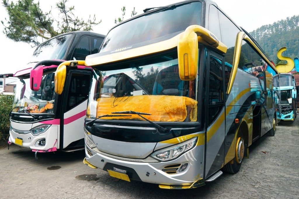 Bus pariwisata Malang untuk study tour sekolah dan perjalanan perusahaan