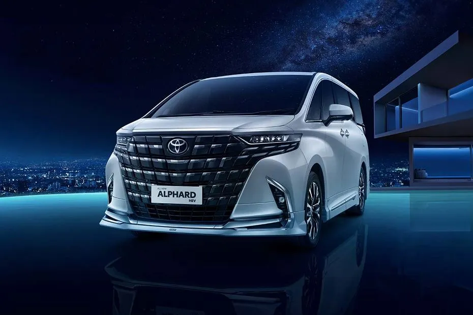 Toyota Alphard untuk layanan premium kelas atas di Malang